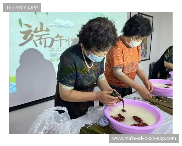 西贝温情一幕：给老人一碗汤，老人要回报一套房