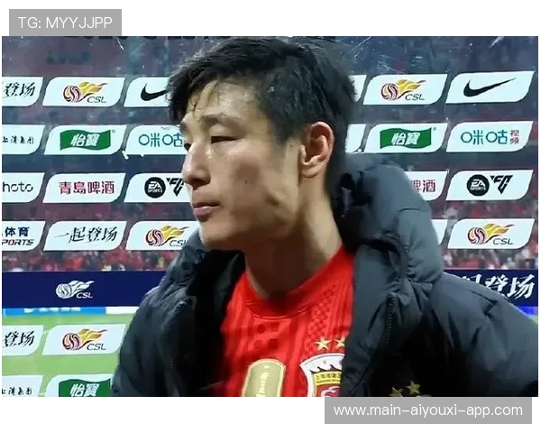 武磊在热身赛中单刀推射破门，海港全队积极备战揭幕战